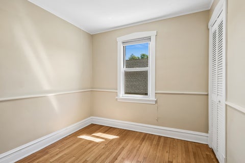 Tiny photo for 192 Waubansee Road, Riverside, IL 60546 (MLS # 12672149)