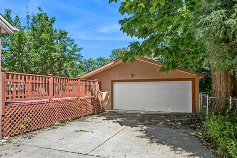 Tiny photo for 192 Waubansee Road, Riverside, IL 60546 (MLS # 12672149)