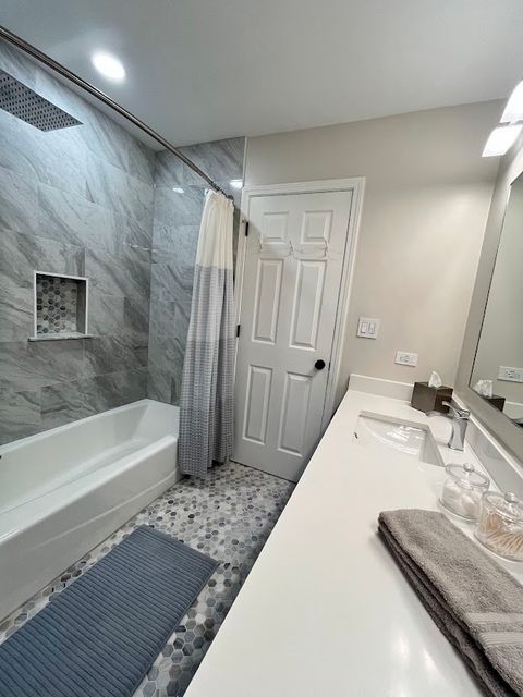 Tiny photo for Algonquin, IL 60102 (MLS # 12632150)