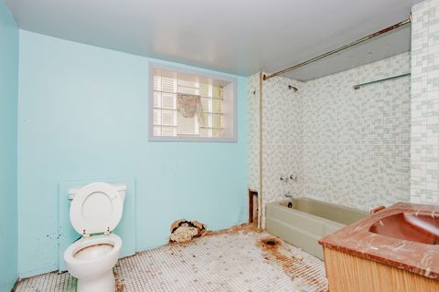 Tiny photo for 8255 S Saint Lawrence Avenue, Chicago, IL 60619 (MLS # 12673483)