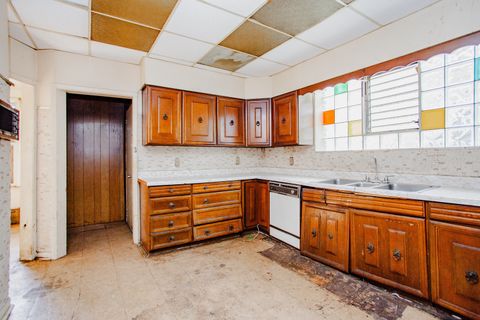 Tiny photo for 8255 S Saint Lawrence Avenue, Chicago, IL 60619 (MLS # 12673483)