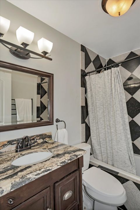 Tiny photo for 9621 S Karlov Avenue #301, Oak Lawn, IL 60453 (MLS # 12628580)