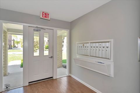 Tiny photo for 9621 S Karlov Avenue #301, Oak Lawn, IL 60453 (MLS # 12628580)