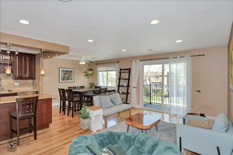 Tiny photo for 9621 S Karlov Avenue #301, Oak Lawn, IL 60453 (MLS # 12628580)