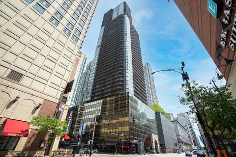 Photo of 10 E Ontario Street #2101, Chicago, IL 60611 (MLS # 12663477)