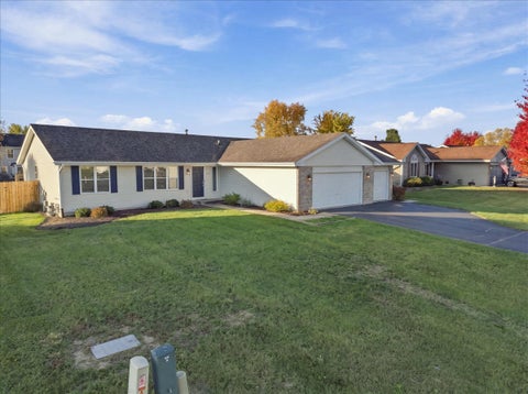 Tiny photo for 142 Autumnwood Lane, Davis Junction, IL 61020 (MLS # 12797760)