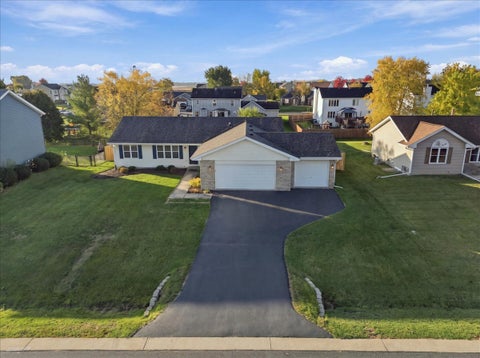 Photo of 142 Autumnwood Lane, Davis Junction, IL 61020 (MLS # 12797760)