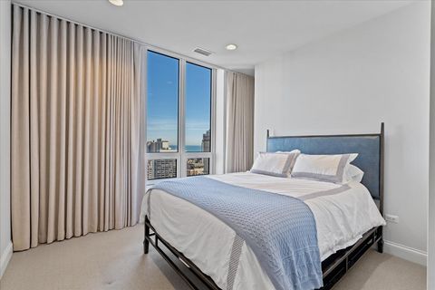 Tiny photo for 10 E Delaware Place #28E, Chicago, IL 60611 (MLS # 12453185)