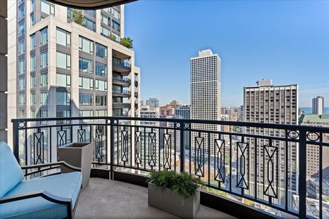 Tiny photo for 10 E Delaware Place #28E, Chicago, IL 60611 (MLS # 12453185)