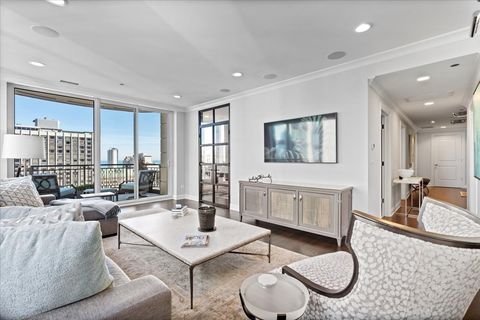 Tiny photo for 10 E Delaware Place #28E, Chicago, IL 60611 (MLS # 12453185)