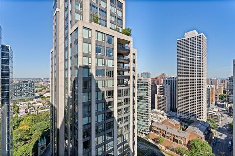 Tiny photo for 10 E Delaware Place #28E, Chicago, IL 60611 (MLS # 12453185)