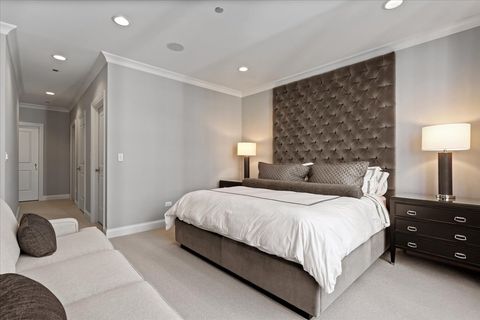 Tiny photo for 10 E Delaware Place #28E, Chicago, IL 60611 (MLS # 12453185)