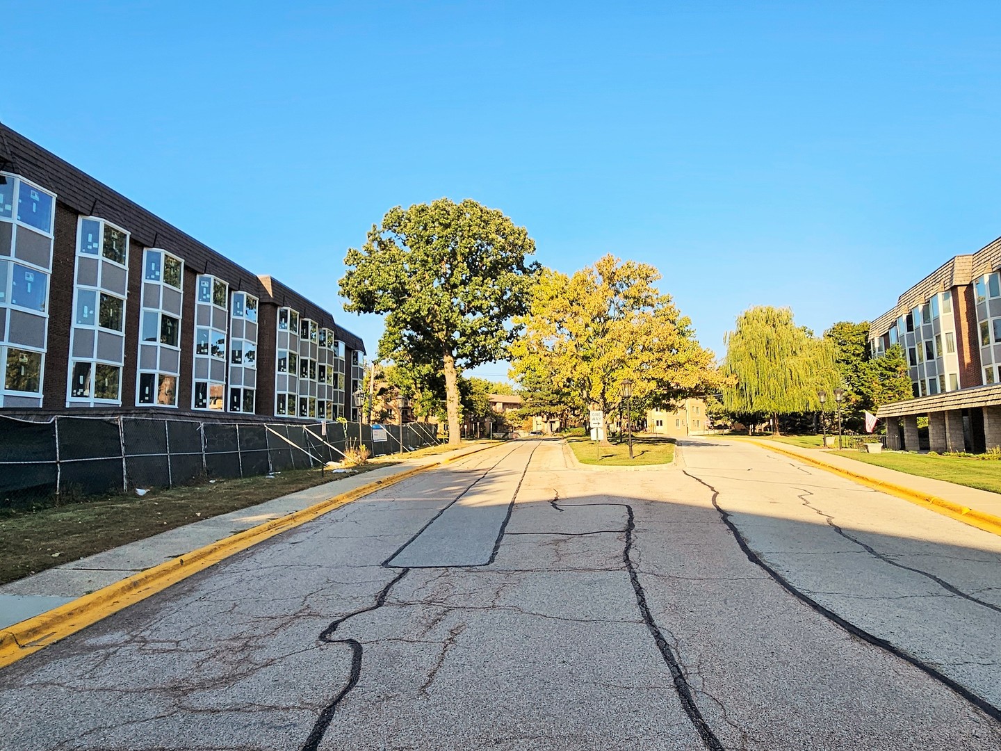 200 Thames Parkway 1K