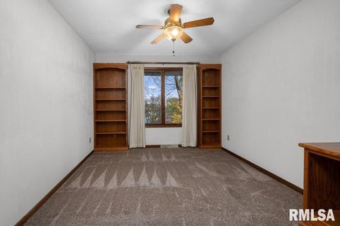 Tiny photo for 4828 6TH Avenue, Moline, IL 61265 (MLS # QC4269283)