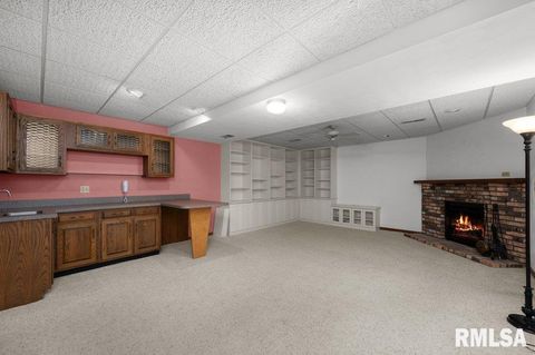 Tiny photo for 4828 6TH Avenue, Moline, IL 61265 (MLS # QC4269283)