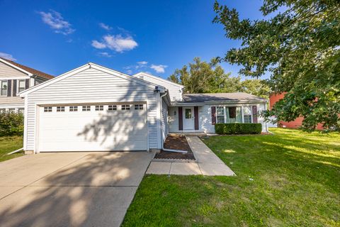 Photo of 2074 Dorval Drive, Naperville, IL 60565 (MLS # 12463263)