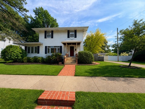 Photo of 1605 E Taylor Street, Bloomington, IL 61701 (MLS # 12693679)
