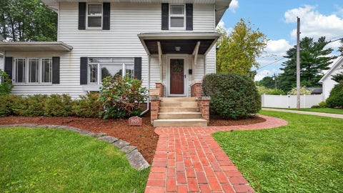 Tiny photo for 1605 E Taylor Street, Bloomington, IL 61701 (MLS # 12693679)