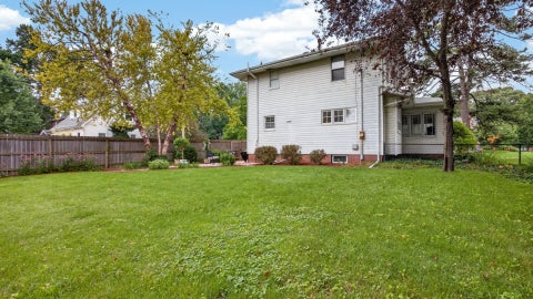 Tiny photo for 1605 E Taylor Street, Bloomington, IL 61701 (MLS # 12693679)