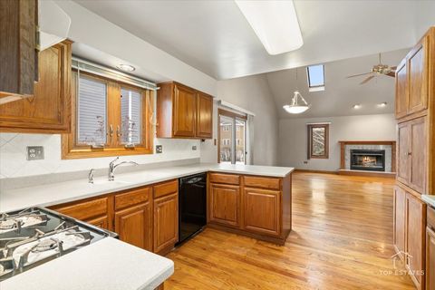 Tiny photo for 1190 Woodcreek Lane, Hoffman Estates, IL 60169 (MLS # 12550268)