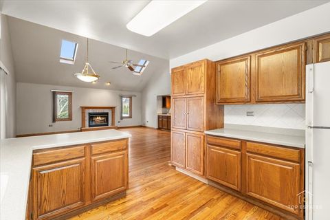 Tiny photo for 1190 Woodcreek Lane, Hoffman Estates, IL 60169 (MLS # 12550268)