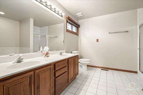 Tiny photo for 1190 Woodcreek Lane, Hoffman Estates, IL 60169 (MLS # 12550268)