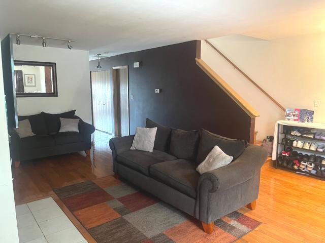 1610 S Saint Louis Avenue - Photo 2