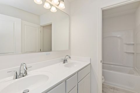 Tiny photo for 32012 Savannah Drive, Lakemoor, IL 60051 (MLS # 12531835)