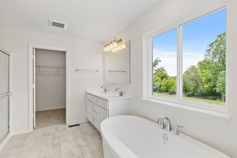 Tiny photo for 32012 Savannah Drive, Lakemoor, IL 60051 (MLS # 12531835)