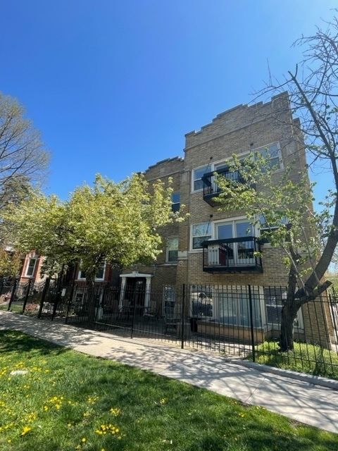 2501 N Drake Avenue Chicago IL 60647
