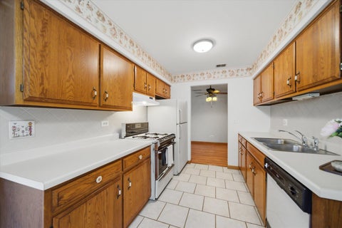 Tiny photo for 650 WAVERLY Drive #D, Elgin, IL 60120 (MLS # 12730487)