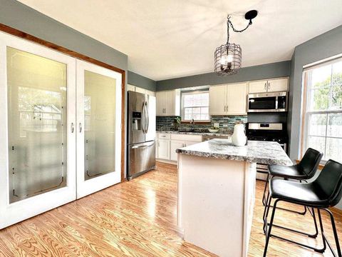 Tiny photo for 1531 Southport Court, Zion, IL 60099 (MLS # 12492365)