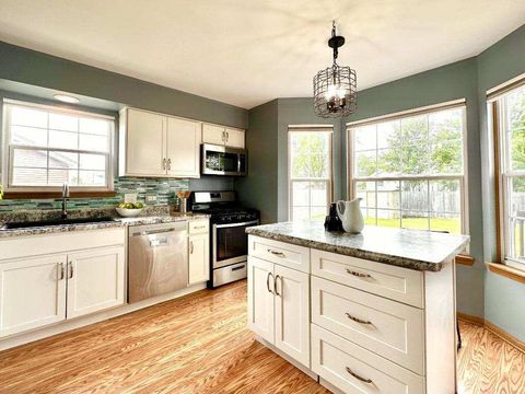 Tiny photo for 1531 Southport Court, Zion, IL 60099 (MLS # 12492365)
