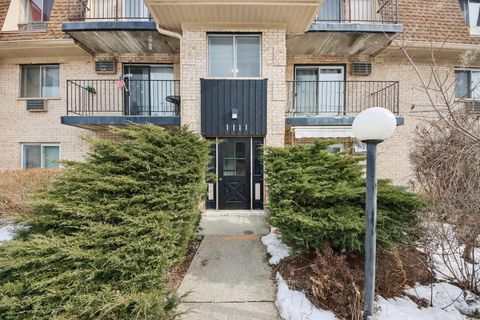 Tiny photo for 1111 Bloomingdale Road #2A, Glendale Heights, IL 60139 (MLS # 12563105)
