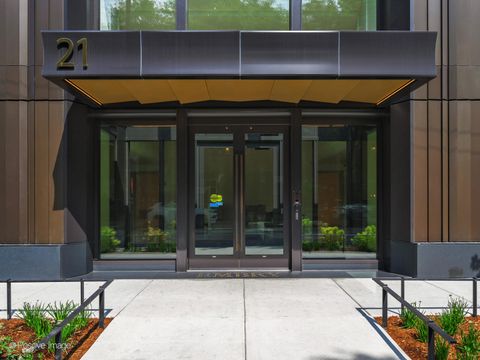 Tiny photo for 21 N May Street #305, Chicago, IL 60607 (MLS # 12612048)