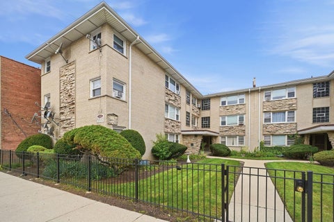 Tiny photo for 6968 W Diversey Avenue #8, Chicago, IL 60707 (MLS # 12771509)