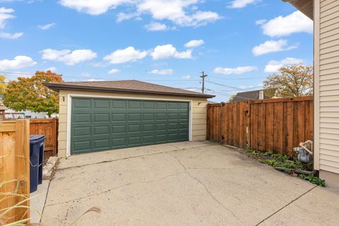 Tiny photo for 373 N Lombard Avenue, Lombard, IL 60148 (MLS # 12490061)