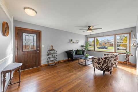 Tiny photo for 373 N Lombard Avenue, Lombard, IL 60148 (MLS # 12490061)