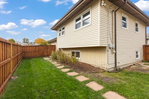 Tiny photo for 373 N Lombard Avenue, Lombard, IL 60148 (MLS # 12490061)