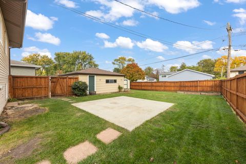 Tiny photo for 373 N Lombard Avenue, Lombard, IL 60148 (MLS # 12490061)