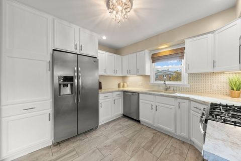 Tiny photo for 373 N Lombard Avenue, Lombard, IL 60148 (MLS # 12490061)