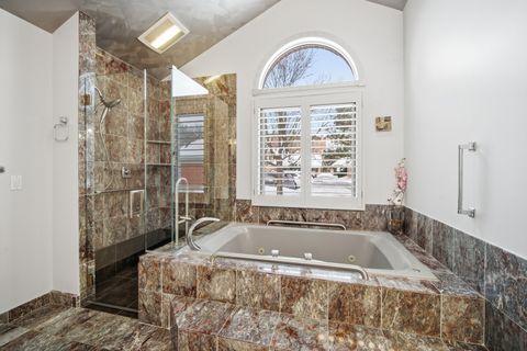 Tiny photo for 336 Rivershire Court, Lincolnshire, IL 60069 (MLS # 12527939)