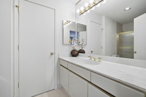 Tiny photo for 336 Rivershire Court, Lincolnshire, IL 60069 (MLS # 12527939)