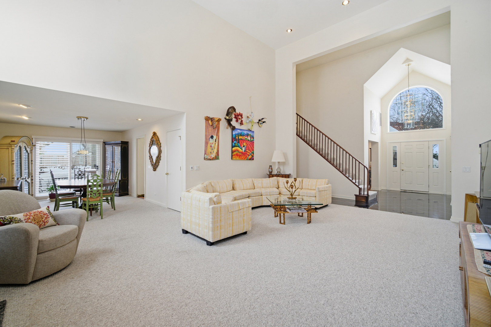 336 Rivershire Court