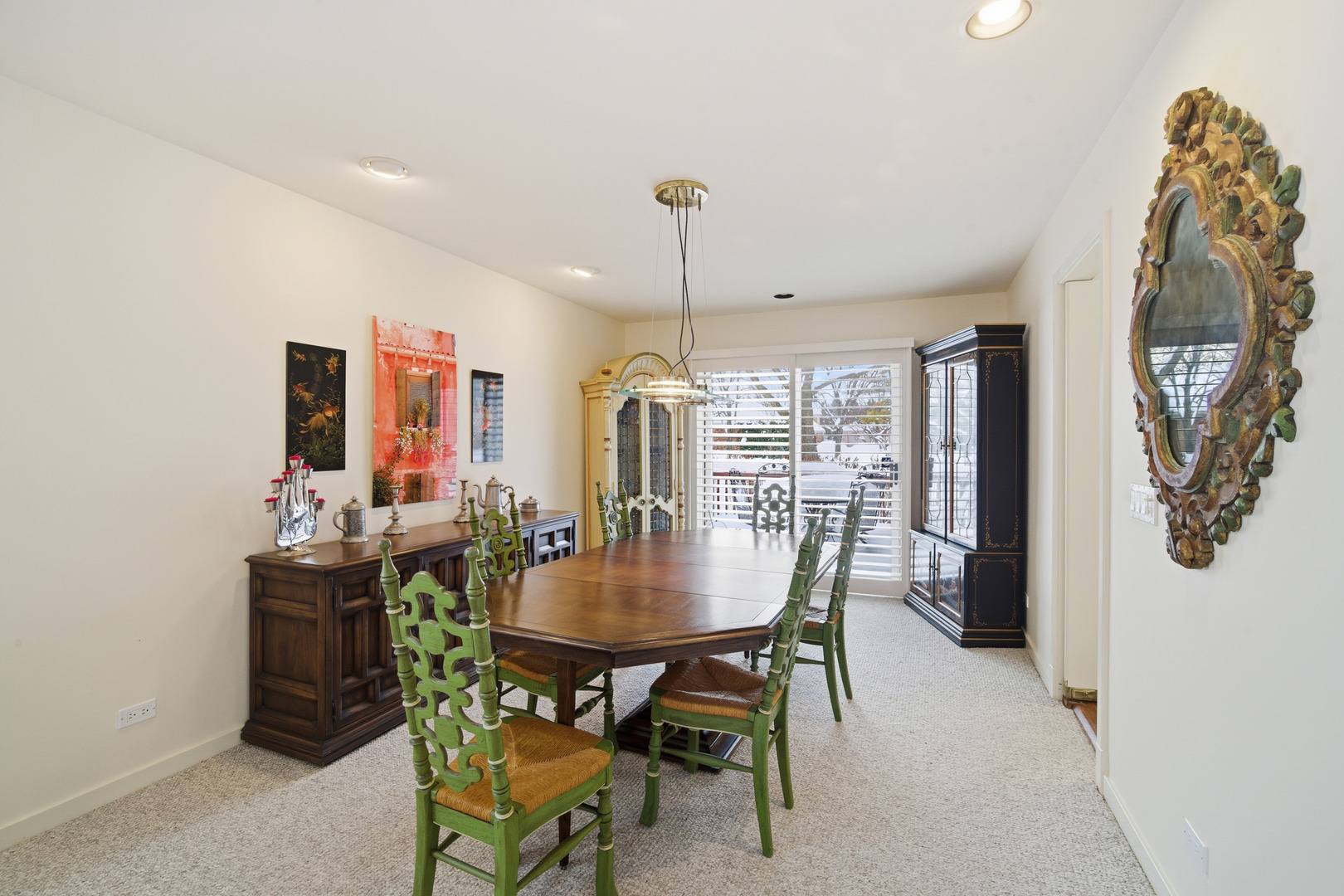 336 Rivershire Court