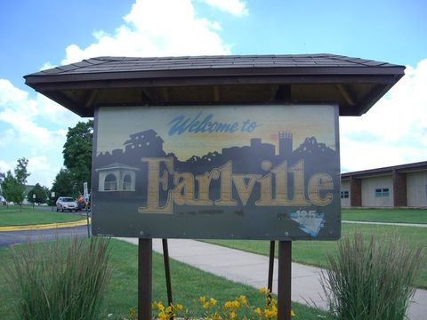 Tiny photo for 630 BETTY Street, Earlville, IL 60518 (MLS # 09268066)