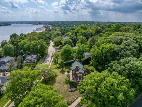 Tiny photo for 40 Edgehill Terrace, Davenport, IA 52803 (MLS # 12670899)