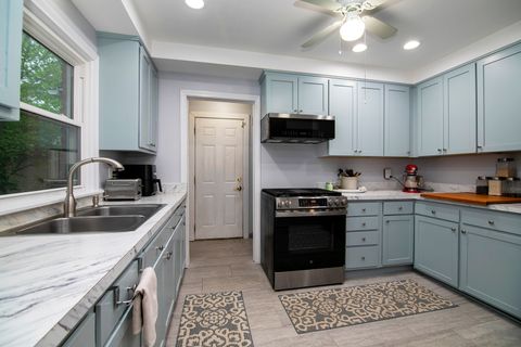 Tiny photo for 2444 183rd Street, Homewood, IL 60430 (MLS # 12628007)