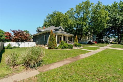 Tiny photo for 304 S Monroe Street, Mackinaw, IL 61755 (MLS # 12671679)