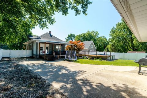 Tiny photo for 304 S Monroe Street, Mackinaw, IL 61755 (MLS # 12671679)